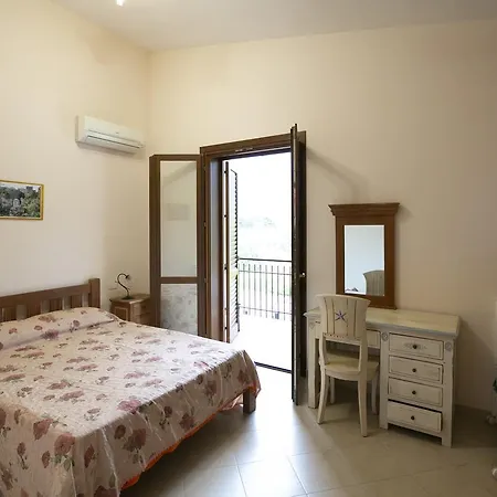 Residence Eneide Aparthotel Valderice